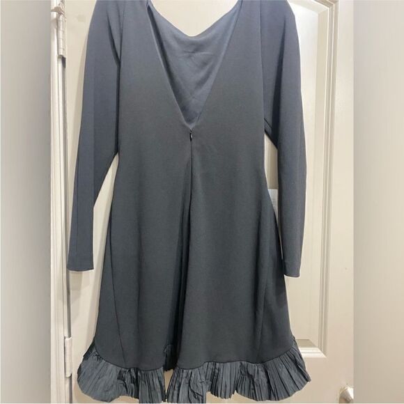 One33 Social NWT Pleated Ruffle Long Sleeve Cocktail Dress Black Size 8 - Picture 8 of 16